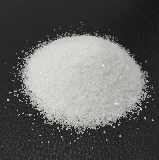 中国银河给予非金属材料推荐评级：高纯石英砂高景气持续，国产替代进程加速